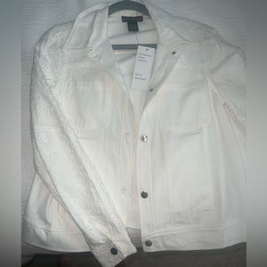 DESIGN365 from Saks White Jean Jacket with cool sleeves NWT